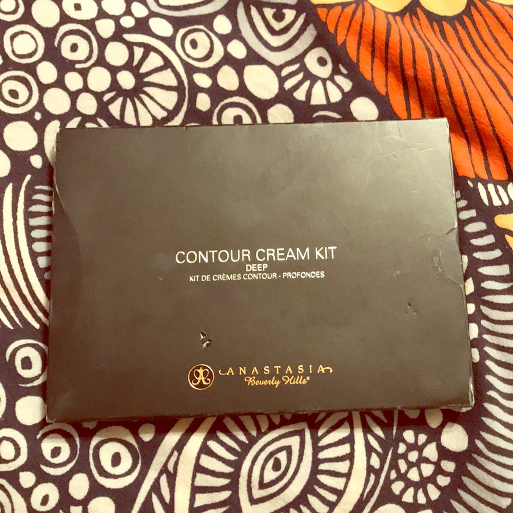 Anastasia Beverly Hills deep contour cream kit